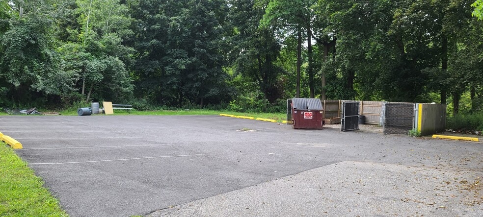 More Photos Of 2108 Albany Post Rd, Montrose Warehouse For Sale