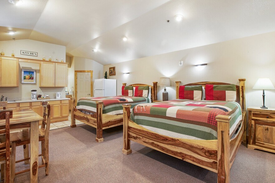 More Photos Of 777 E Highway 24, Woodland Park Hotel For Sale