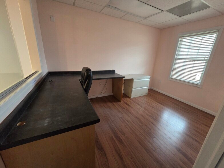 More Photos Of 551 Newman Springs Rd, Lincroft Office Residential For Lease