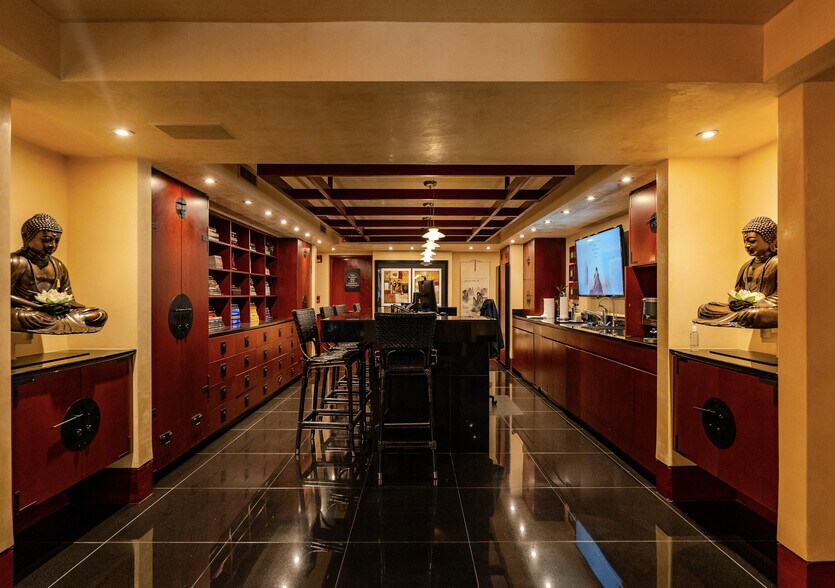 More Photos Of 152 Ne 167th St, Miami Medical For Sale