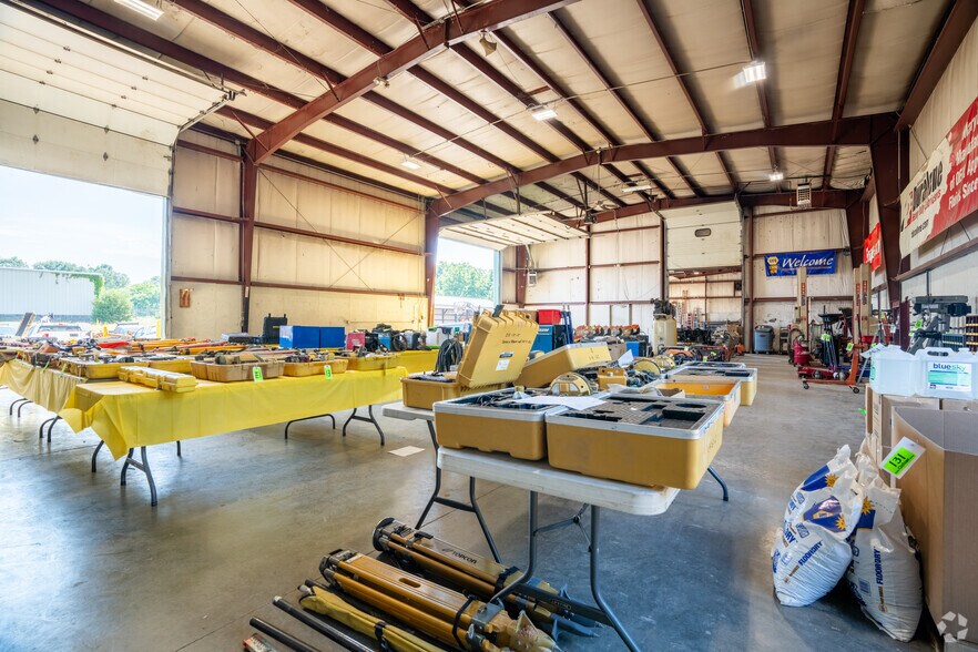 More Photos Of 2 Creamery Way, Emmitsburg Warehouse For Lease