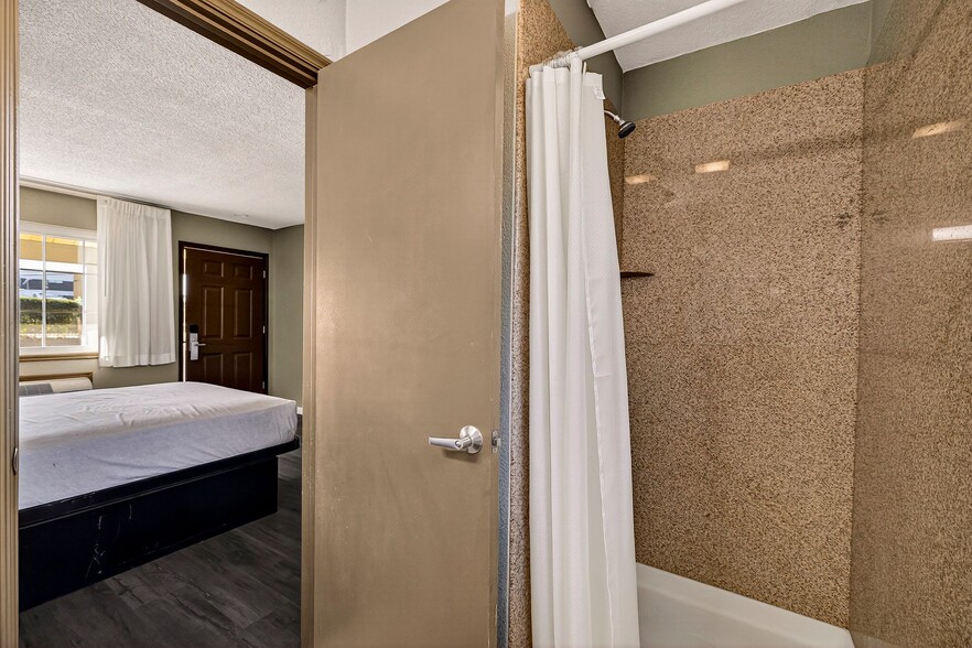 More Photos Of 2352 Esplanade Rd, Chico Hotel For Sale