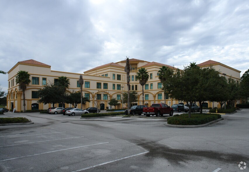More Photos Of 1768 Park Center Dr, Orlando Office For Sale