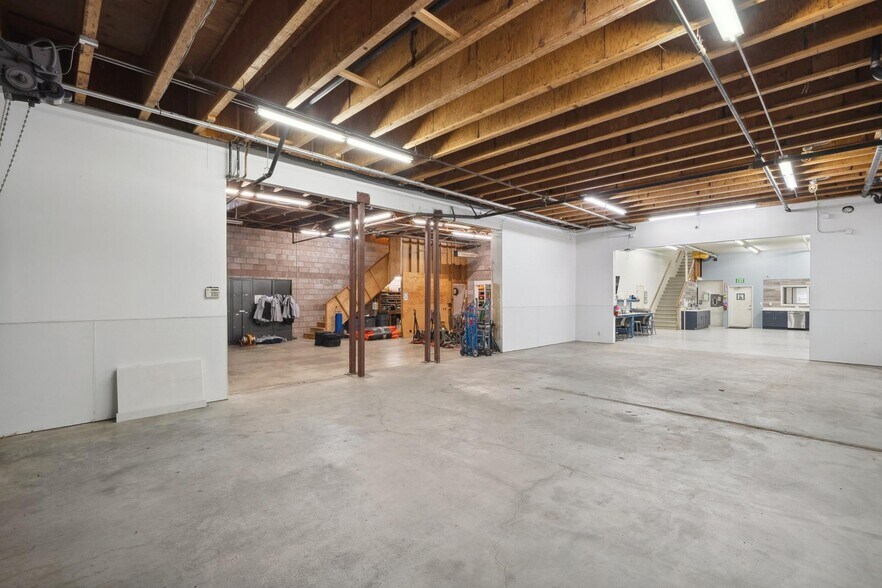 Primary Photo Of 917 N Amphlett Blvd, San Mateo Warehouse For Sale