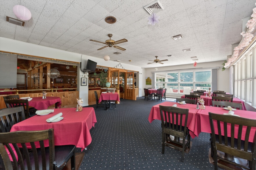 More Photos Of 160 Creamery Rd, Greenville Restaurant For Sale