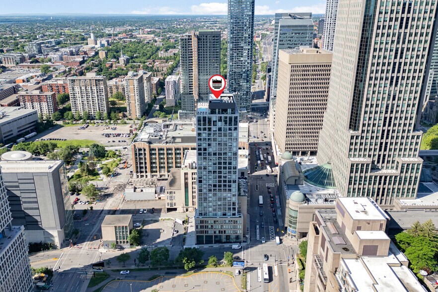 More Photos Of 950 Rue Saint-Antoine O, Montréal Apartments For Lease