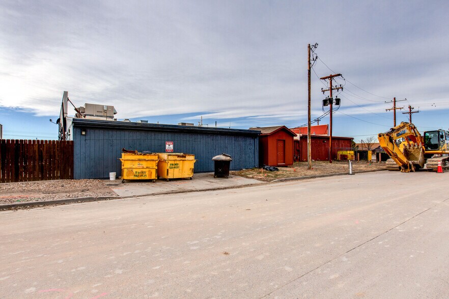 More Photos Of 100 Bennett Ave, Bennett Freestanding For Lease