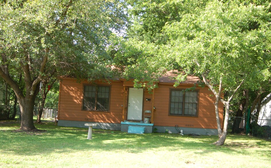 More Photos Of 804 N 19th St, Copperas Cove Specialty For Sale