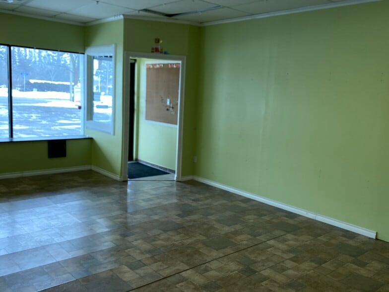 More Photos Of 1730-1758 Montreal Rd, Ottawa Storefront Retail Office For Lease
