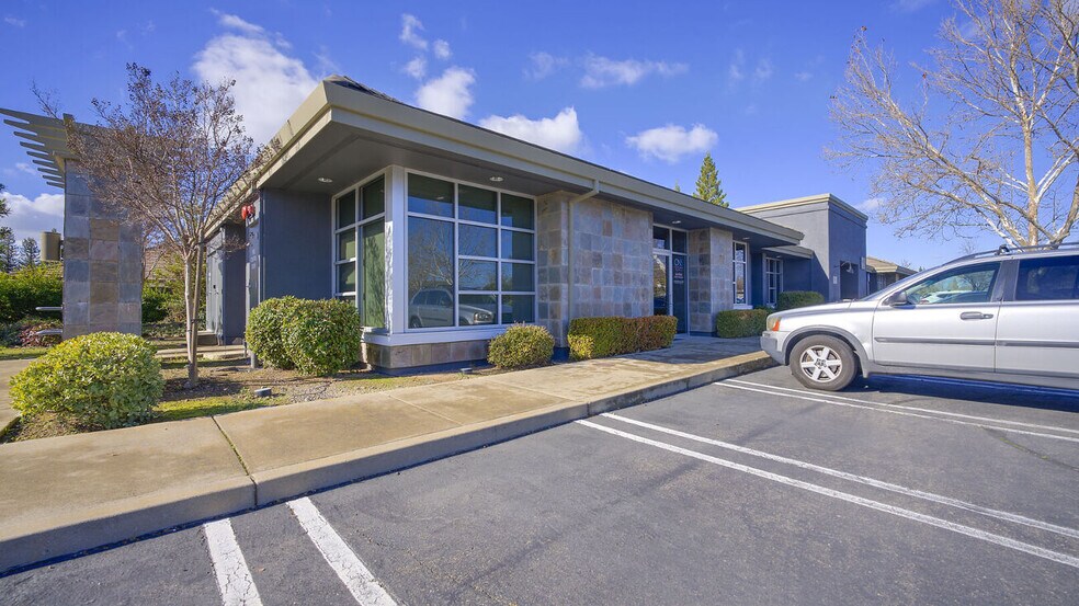 More Photos Of 951 Reserve Dr, Roseville Medical For Lease