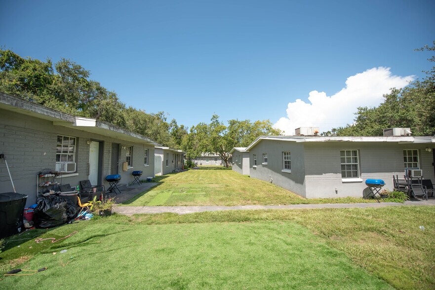 More Photos Of 1101 Tuskawilla Dr, Clearwater Apartments For Sale