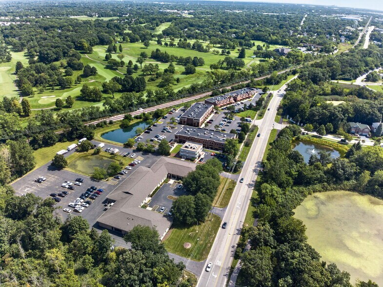 More Photos Of 852 W Bartlett Rd, Bartlett Office For Sale