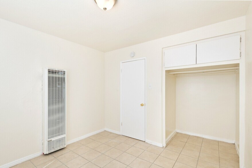 More Photos Of 15564 Hesperia Rd, Victorville Apartments For Sale