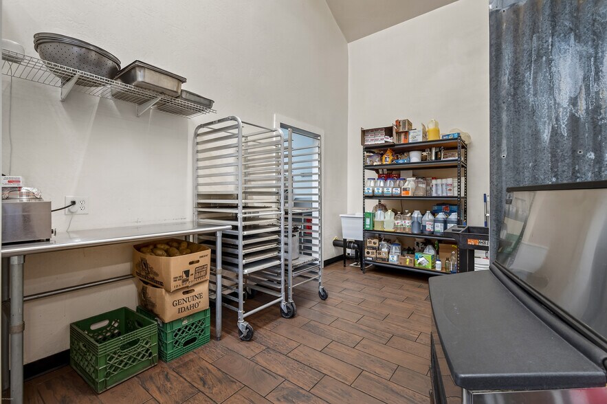 More Photos Of 545 S Main St, Camp Verde Storefront For Sale