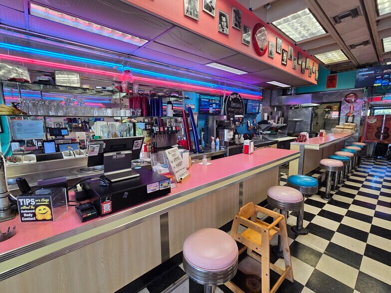 More Photos Of 1279 S Kihei Rd, Kihei Freestanding For Lease