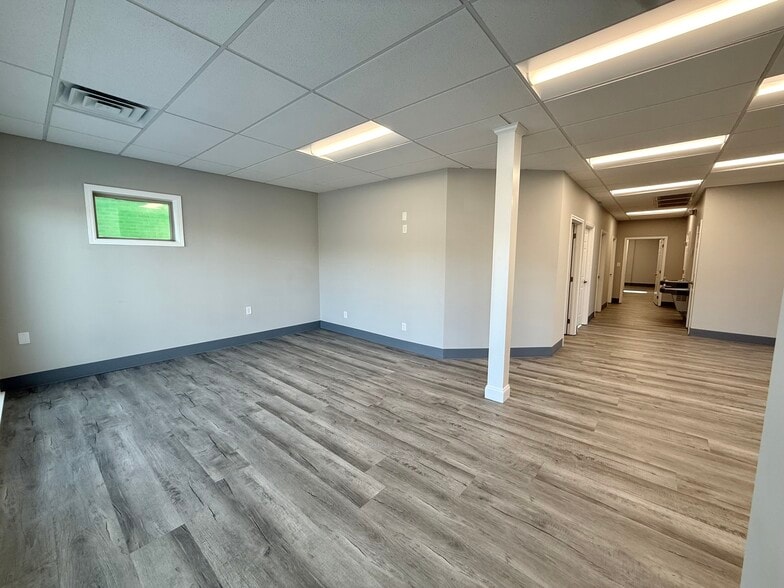 More Photos Of 882 E Main St, Spartanburg Office Residential For Sale