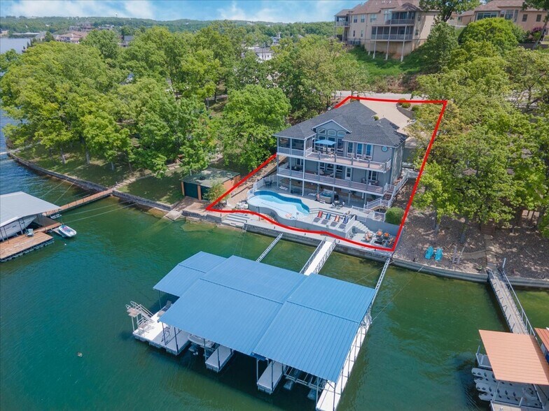 More Photos Of 415 Gardenia Cir, Sunrise Beach Hospitality For Sale