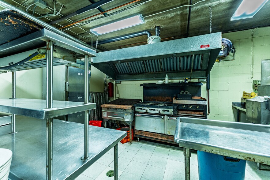 More Photos Of 400 S Center Ave, New Stanton Restaurant For Sale