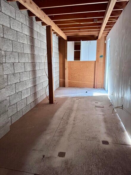 More Photos Of 524 Market St, Klamath Falls Warehouse For Lease