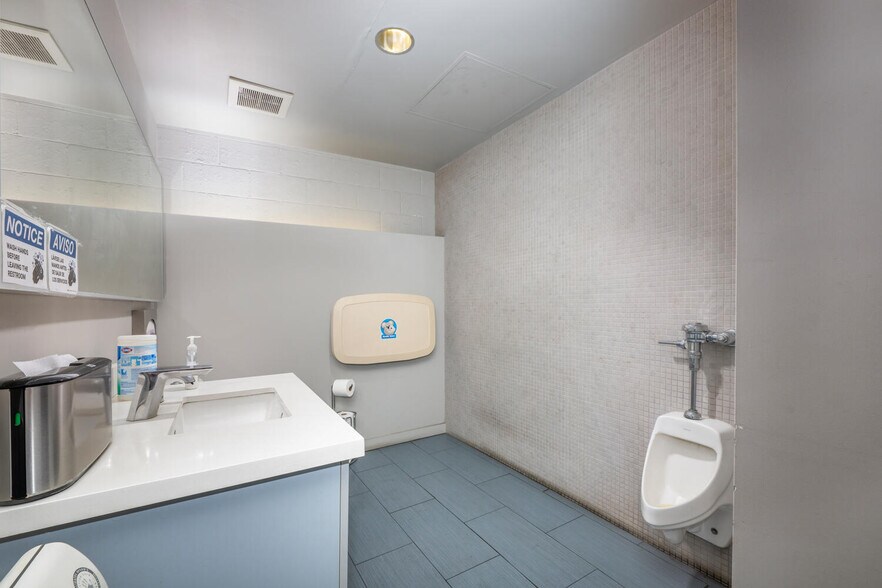 More Photos Of 1342 Coronado Ave, Long Beach Loft Creative Space For Lease