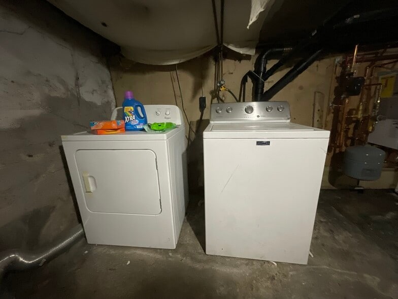 More Photos Of 180 Center st, Lee Multifamily For Sale