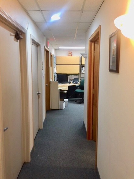 More Photos Of 9459 Lapeer Rd, Davison Office For Lease