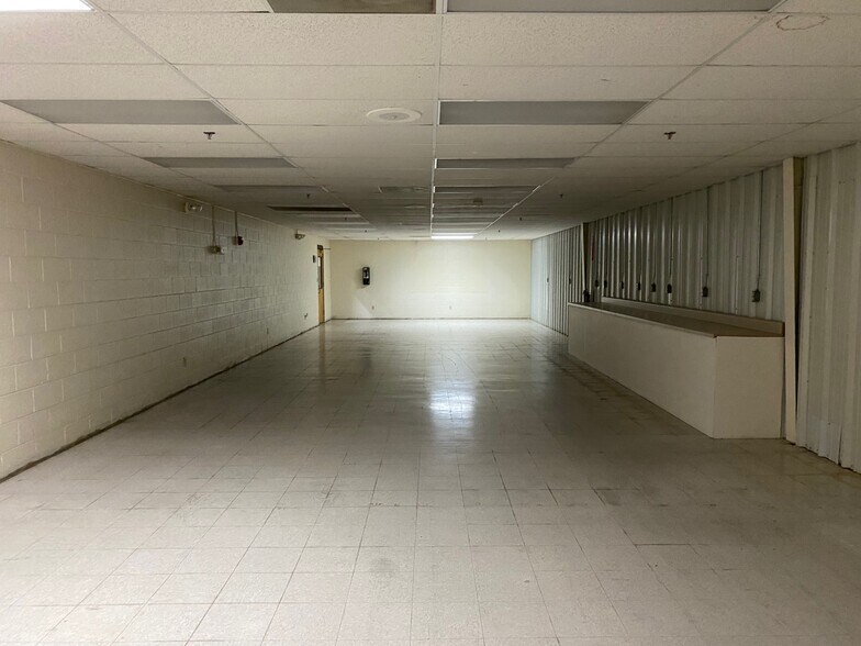 More Photos Of 525 Industrial Park Rd, Sylvania Refrigeration Cold Storage For Lease