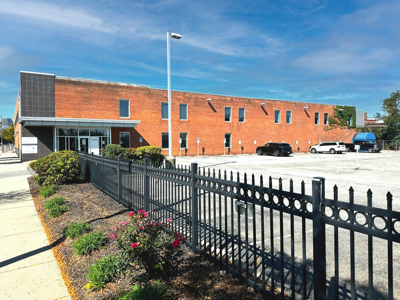 More Photos Of 3711 Chester Ave, Cleveland Office Residential For Sale