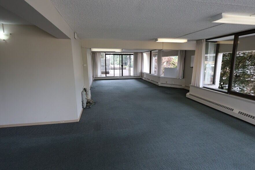 More Photos Of 631 Sixth St, New Westminster Apartments For Lease