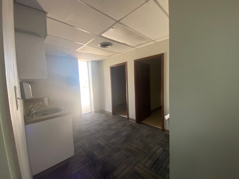 More Photos Of 4003 S County Road 1294, Odessa Warehouse For Lease
