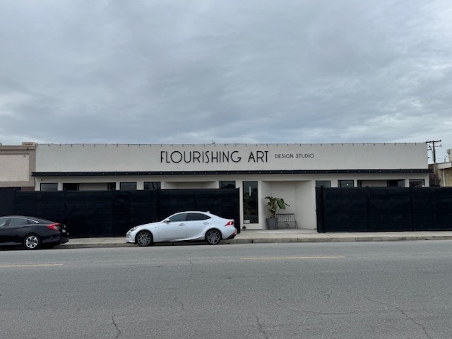 More Photos Of 407-413 E 19th St, Bakersfield Storefront For Sale