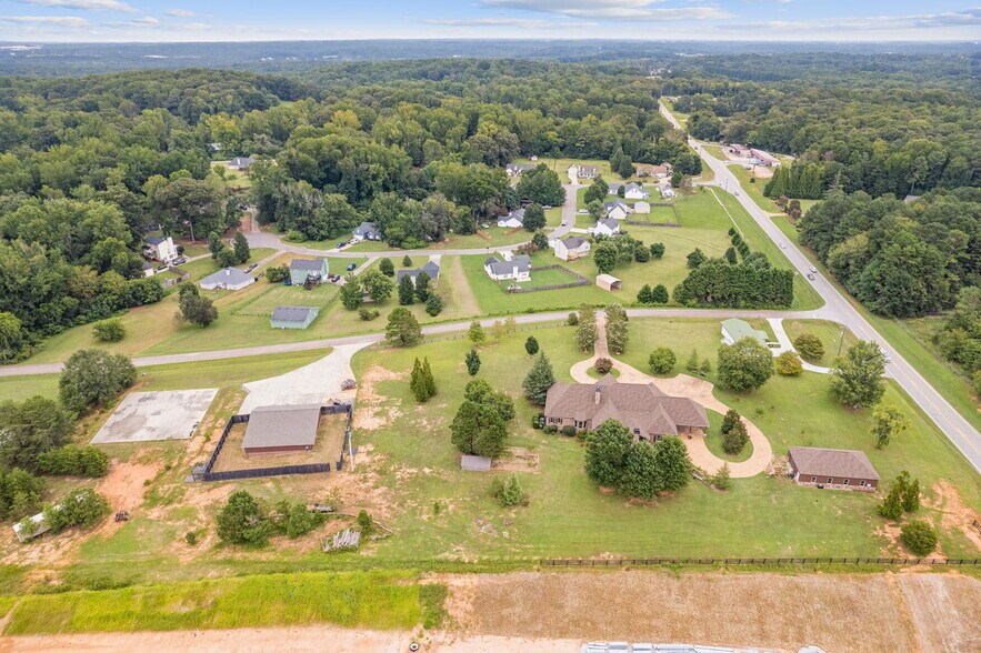 More Photos Of 2932 Highway 124 W, Jefferson Specialty For Sale