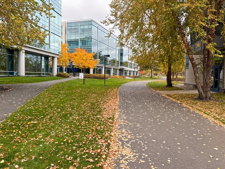 Primary Photo Of 200 Rivers Edge Dr, Medford Coworking Space