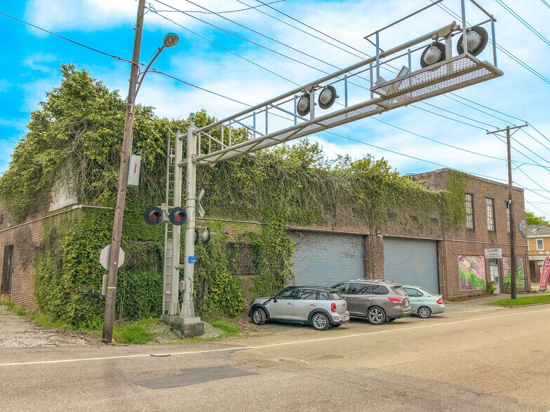 More Photos Of 1400 Main St, Baton Rouge Distribution For Sale