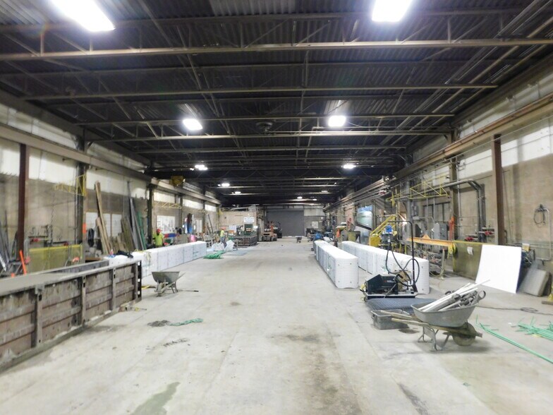 More Photos Of 225 Hanover Rd, York Manufacturing For Sale