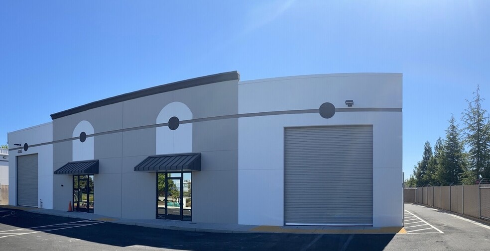 More Photos Of 4035 Cincinnati Ave, Rocklin Warehouse For Lease