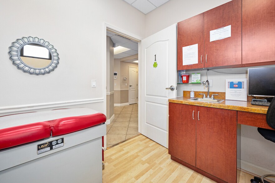 More Photos Of 1667 Clyde Morris Blvd, Daytona Beach Medical For Lease