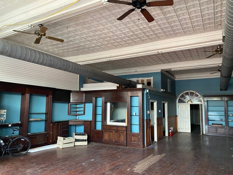 More Photos Of 1212 Broad St, Augusta Storefront Retail Residential For Sale