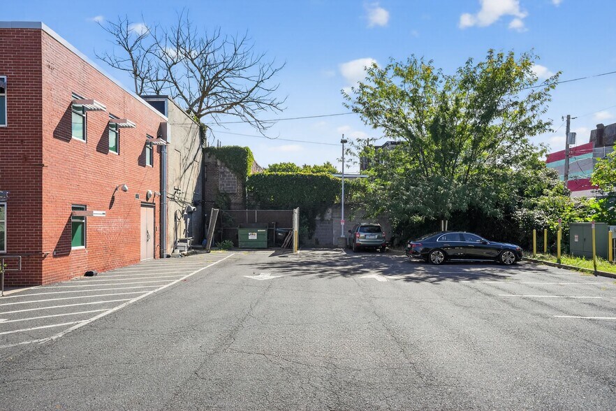 More Photos Of 1006-1008 W Lehigh Ave, Philadelphia Medical For Sale