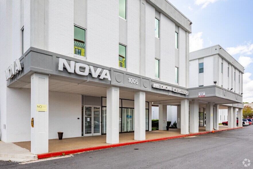 More Photos Of 1001 Virginia Ave, Hapeville Unknown For Lease