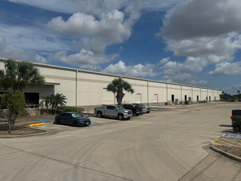 Primary Photo Of 1000 Billy Mitchell Blvd, Brownsville Warehouse For Lease