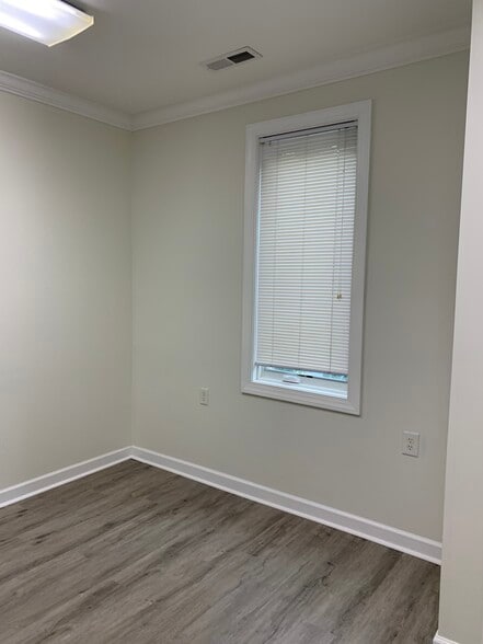 More Photos Of 8524 Six Forks Rd, Raleigh Office For Lease