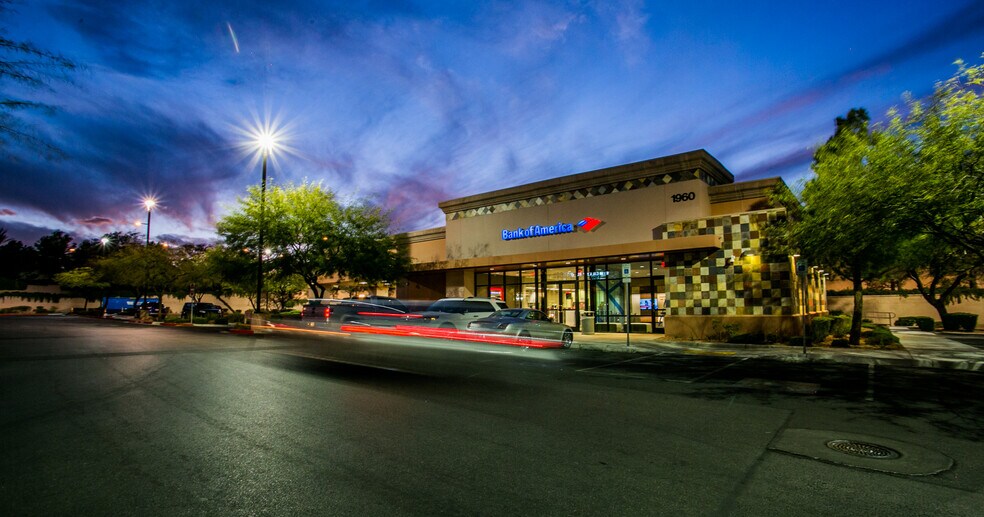 More Photos Of 1900-1990 Village Center Cir, Las Vegas Unknown For Lease