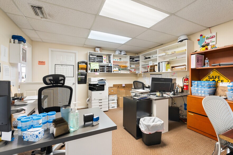More Photos Of 1507 20th St, Vero Beach Medical For Sale