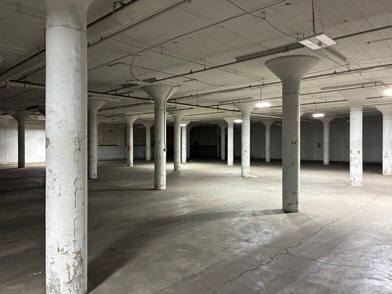 More Photos Of 2 Potomac St, Rochester Warehouse For Sale