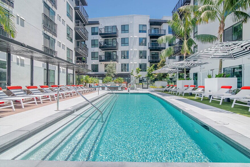 More Photos Of 6240 W Sunset Blvd, Los Angeles Apartments For Lease