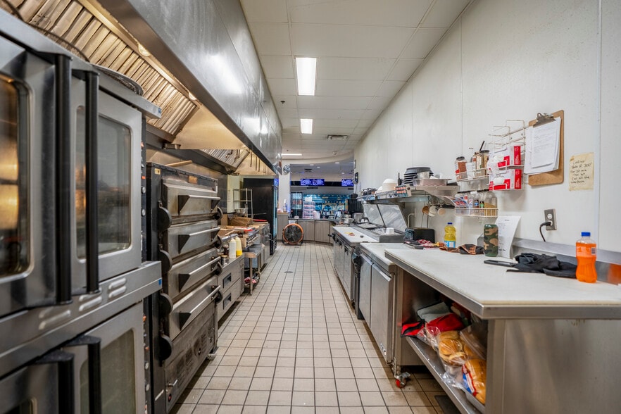 More Photos Of 13027 TX-105 E, Cut And Shoot Sports And Entertainment For Sale