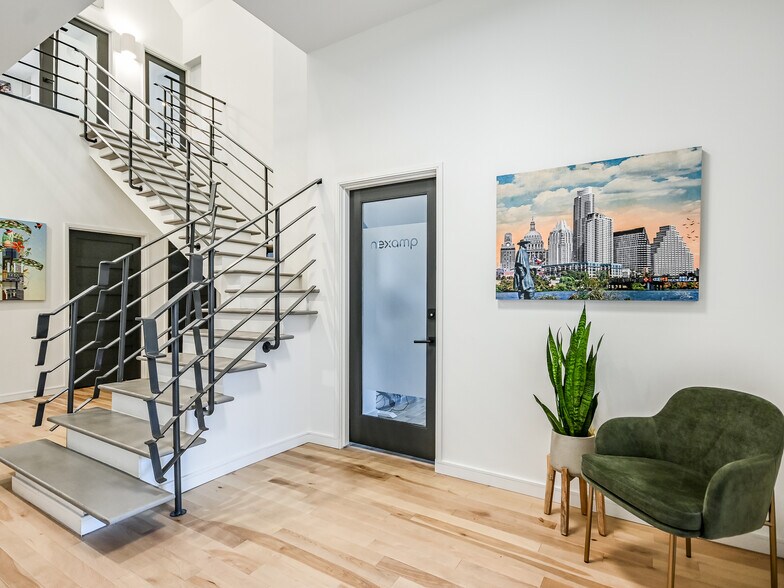 More Photos Of 2306 Lake Austin Blvd, Austin Loft Creative Space For Lease