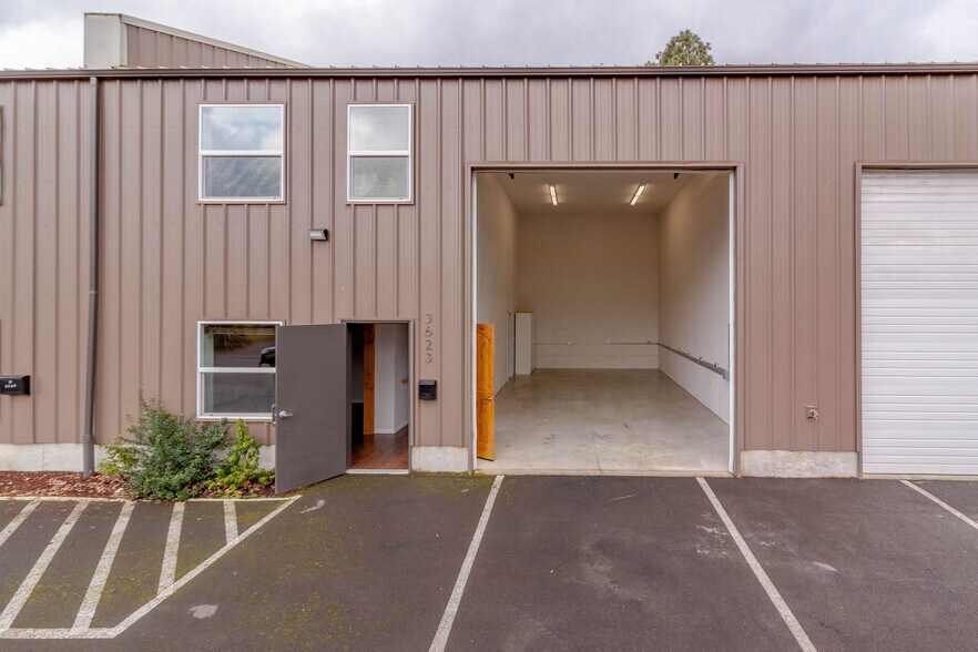 More Photos Of 3603-3633 Candlewood Ct NE, Keizer Warehouse For Sale