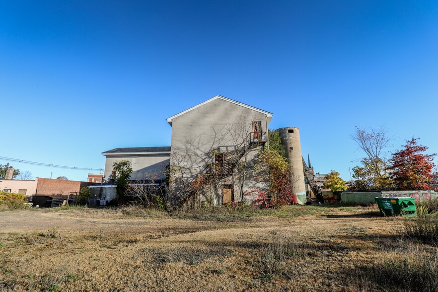 More Photos Of 68 Quinnipiac St, Wallingford Land For Sale